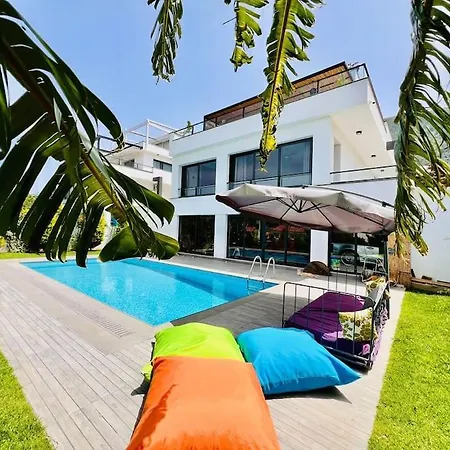 Willa Karmi'de Rueya Gibi Tatil *
