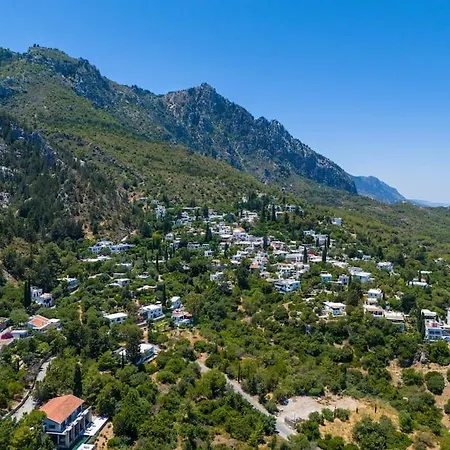 Vilă Karmi'de Rueya Gibi Tatil Kyrenia (Northern Cyprus)